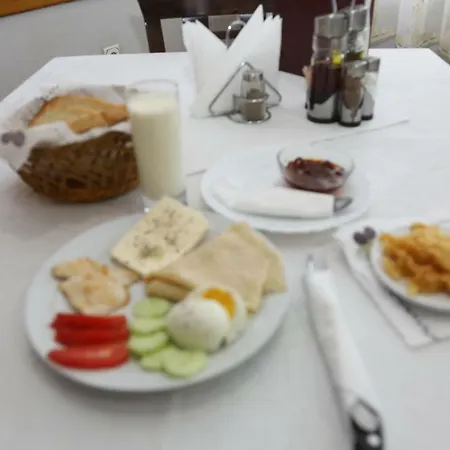 Hotel Kabashi *