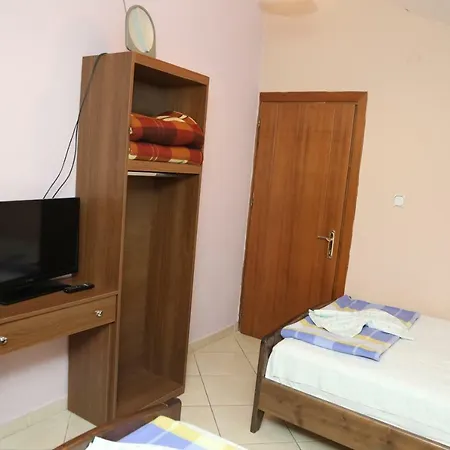 Kabashi Hotel *