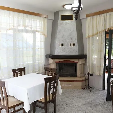 Kabashi Hotel Qender Bulgarec